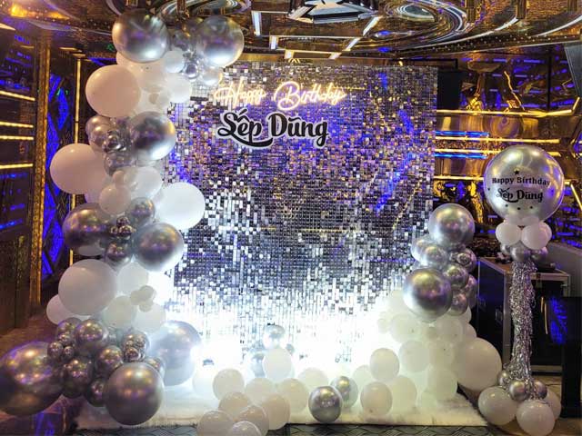 Backdrop Sinh Nhật Người Lớn Phong Cách Tối Giản Backdrop Sinh Nhật Người Lớn Phong Cách Tối Giản