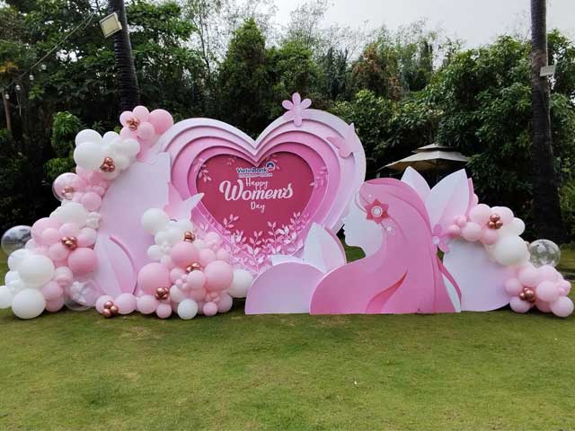 Decor Backdrop 8/3 Sang Trọng Cho Ngân Hàng Viettinbank