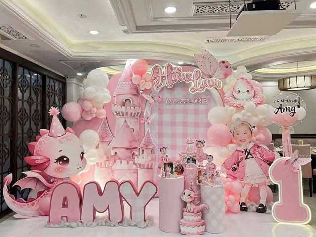 Decor Sinh Nhật Bé Gái Sang Trọng Tại Nhà