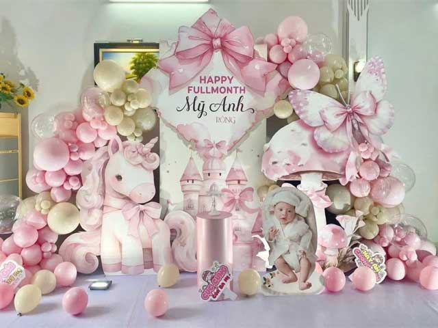 Dịch Vụ Thiết Kế Backdrop Thôi Nôi Bé Tuổi Rắn