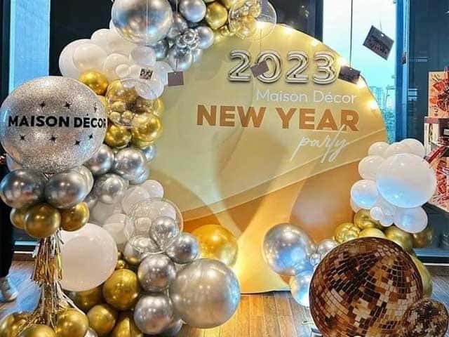 Gói Trang Trí Tiệc Tất Niên 2025 Giá Rẻ