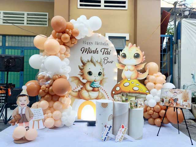 Mẫu trang trí sinh nhật cho bé tuổi Rồng Mẫu trang trí sinh nhật cho bé tuổi Rồng