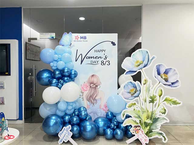 Gợi Ý Trang Trí  8/3 Đơn Giản Cho Ngân Hàng MB