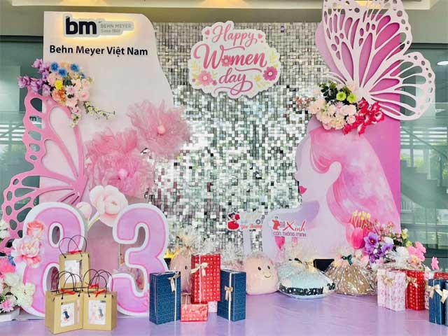 Liên Hệ Đơn Vị Trang Trí Góc Chụp Hình 8/3