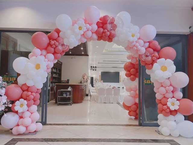 Mẫu Cổng Bong Bóng Khai Trương Spa