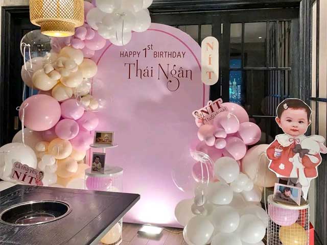 Gói trang trí thôi nôi đơn giản cho bé 1 tuổi Gói trang trí thôi nôi đơn giản cho bé 1 tuổi