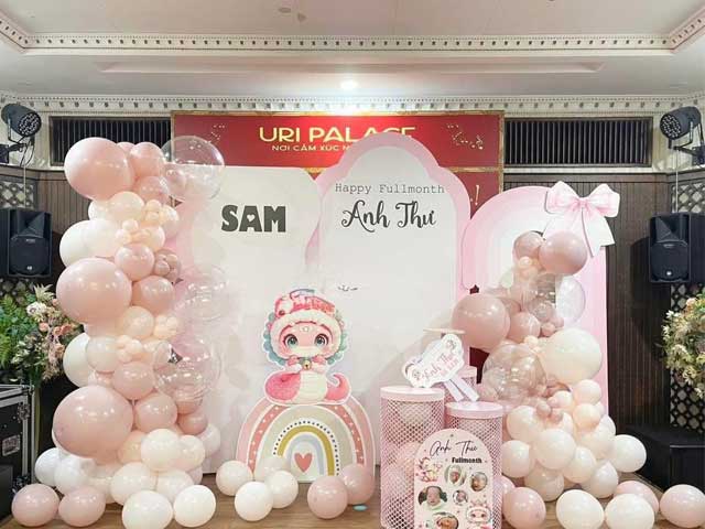 Mẫu Trang Trí Đầy Tháng Ấn Tượng Cho Bé Na (Rắn)