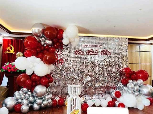 Trang trí tiệc tất niên sang trọng