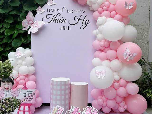 Tiệc Thôi Nôi Bé Tuổi Tỵ Đơn Giản