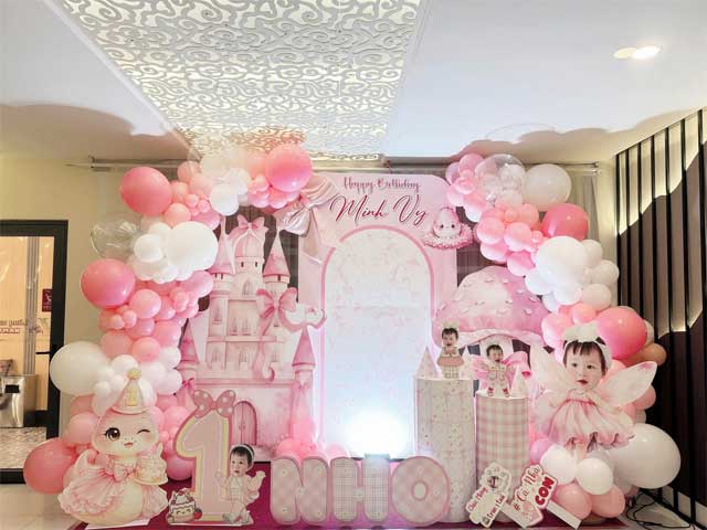 Trang Trí Sinh Nhật Bé Gái Tone Hồng Pastel