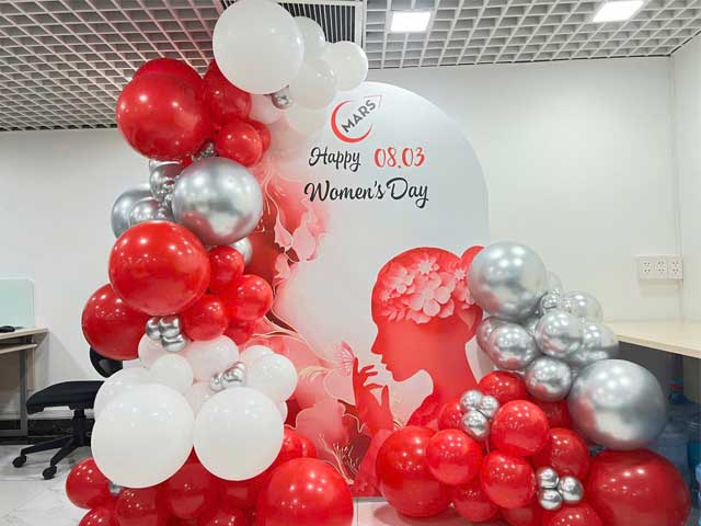 Trang trí 8-3-don-gian