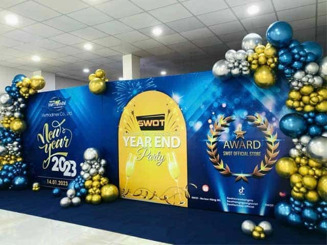 Trang Trí Bong Bóng Tiệc Tất Niên Công Ty