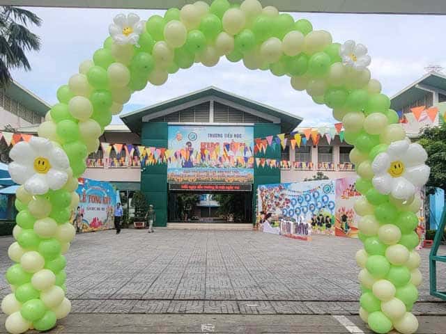 ý tưởng trang trí cổng bong bóng khai trương