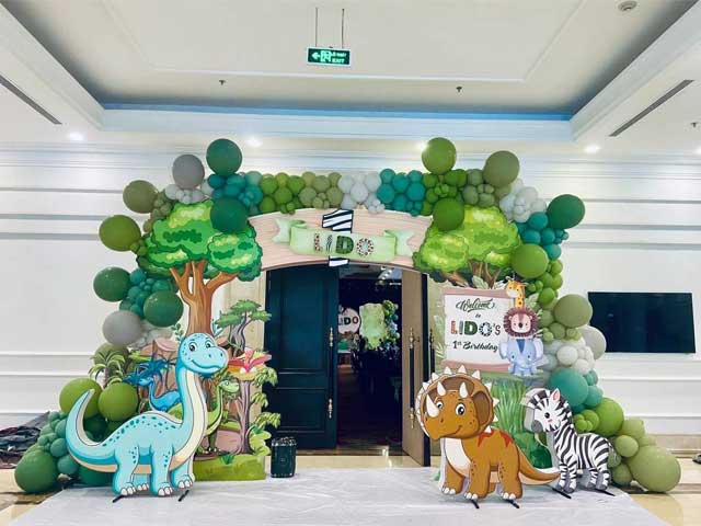 Trang trí cổng chào sinh nhật cho bé Trang trí cổng chào sinh nhật cho bé