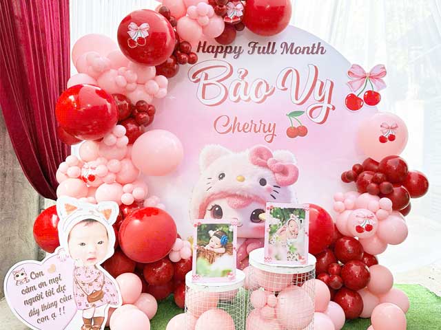 Trang Trí Đầy Tháng Dễ Thương Cho Bé Gái Tuổi Tỵ