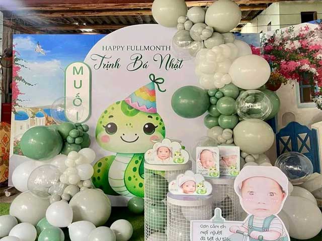Trang Trí Đầy Tháng Tại Nhà Cho Bé Na