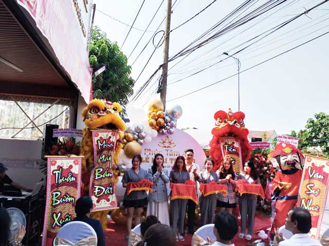 trang trí khai trương trọn gói