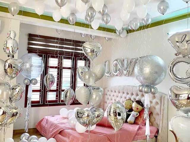 Trang trí phòng cưới với hoa hồng Trang trí phòng cưới với hoa hồng