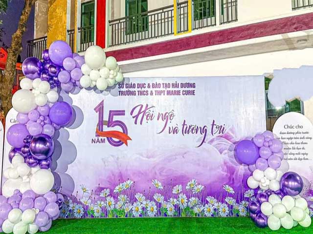 Trang Trí Sân Khấu Tổng Kết Năm Học