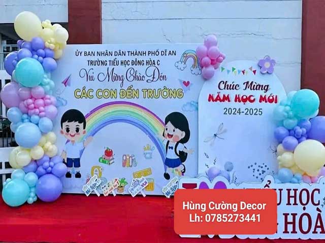 Trang trí sân khấu tri ân thầy cô