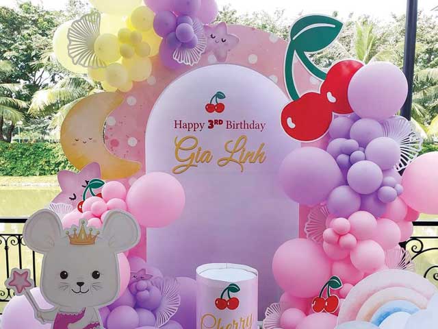 Trang trí sinh nhật cho bé gái 3 tuổi chủ đề Cherry