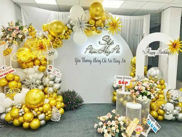 Trang trí sinh nhật cho sếp tại Công ty