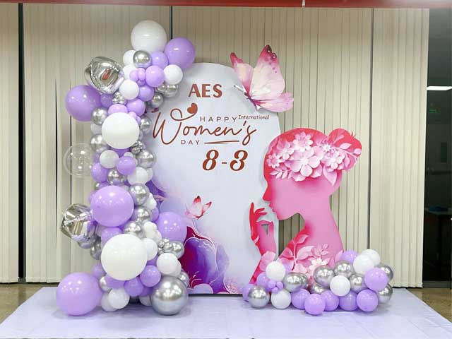 Trang trí tại nhà hàng ngày 8/3 Trang trí tại nhà hàng ngày 8/3