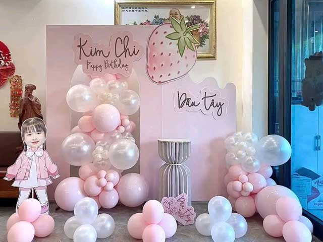 Trang Trí Thôi Nôi Bé 1 Tuổi Tuổi Rắn