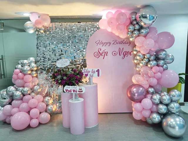 Trang trí rèm sequin kết hợp bóng bay trang trí sinh nhật